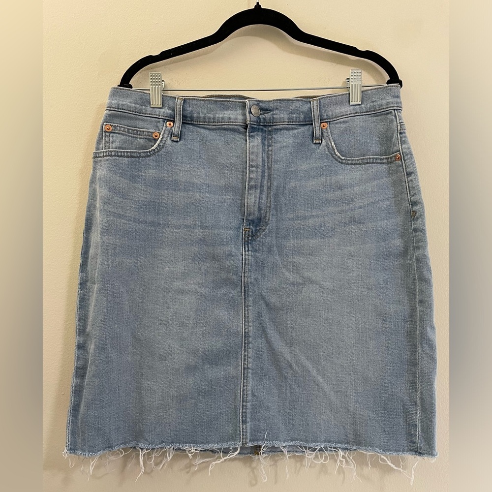 GAP Denim Raw Hem Skirt -‎ 33